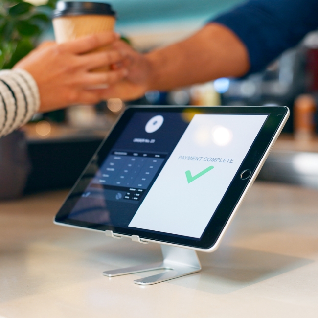 technology-creates-a-better-customer-experience- Coffee with heart design in coffee cups | coffee in cups | Hard Bean